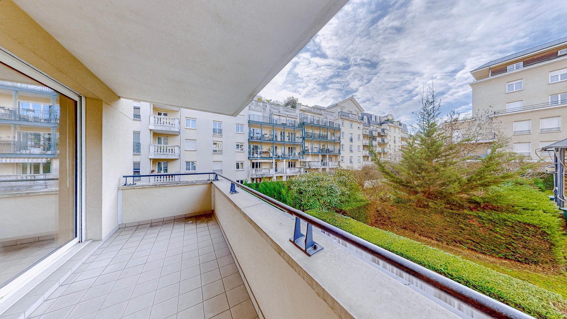 appartement 2 Pièces en vente sur LE PLESSIS ROBINSON (92350)